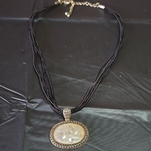 Elegant Black and Gold Pendant Necklace